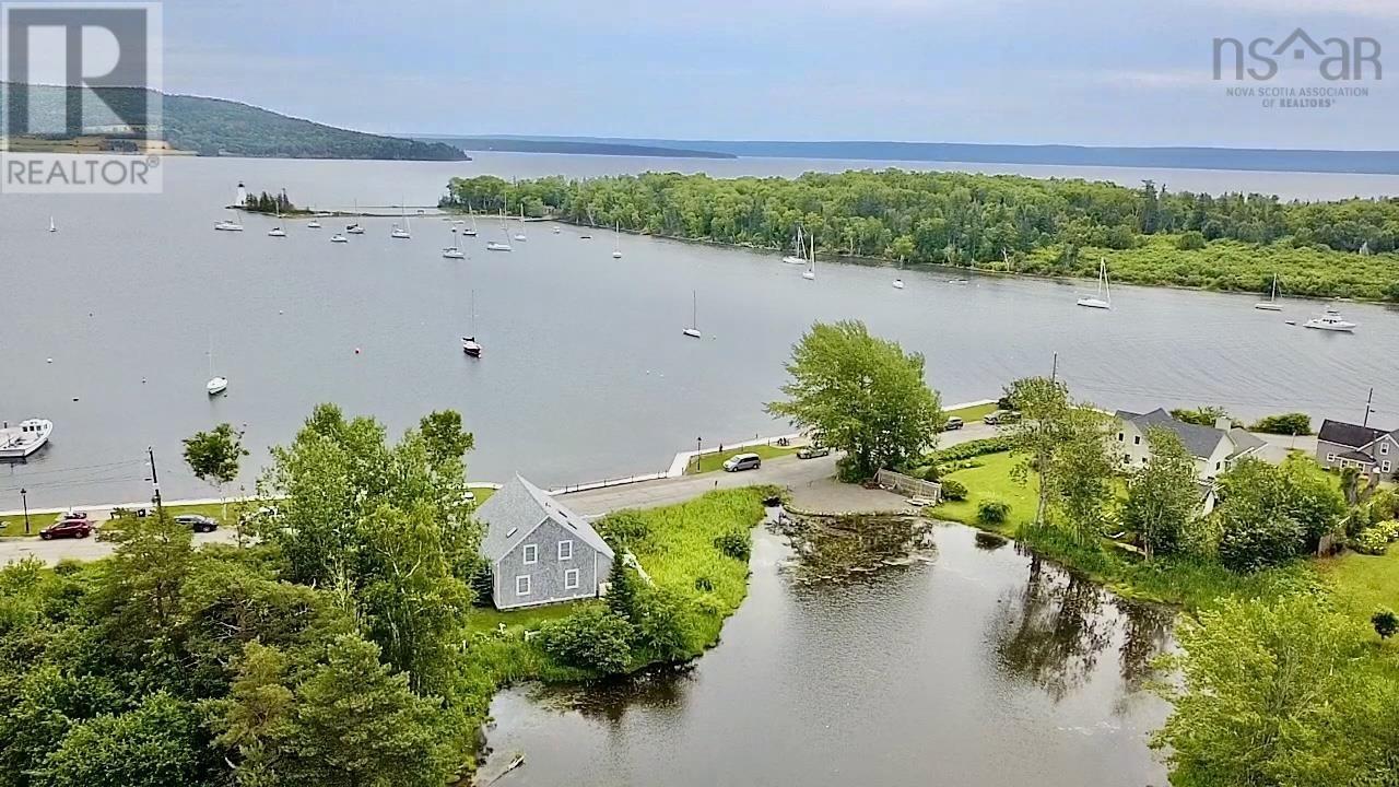 70 Water Street, Baddeck, Nova Scotia  B0E 1B0 - Photo 39 - 202511297