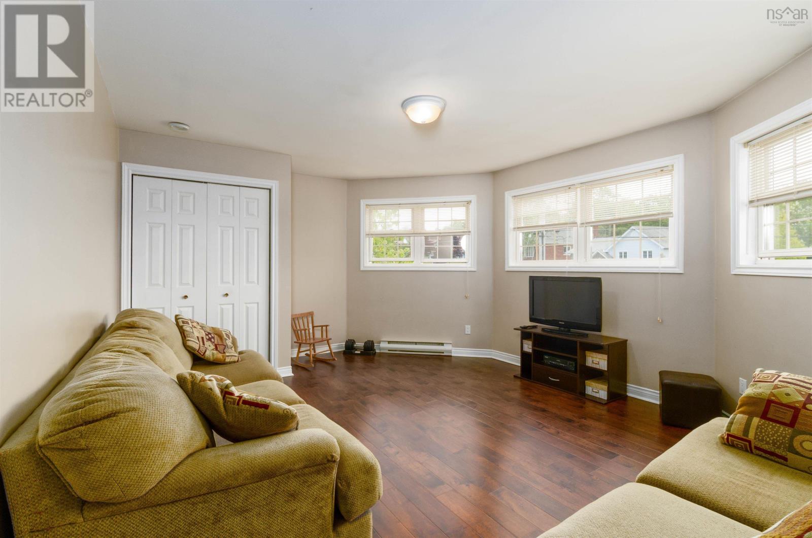 35 Castlewood Drive, Cole Harbour, Nova Scotia  B2V 2R3 - Photo 43 - 202514181