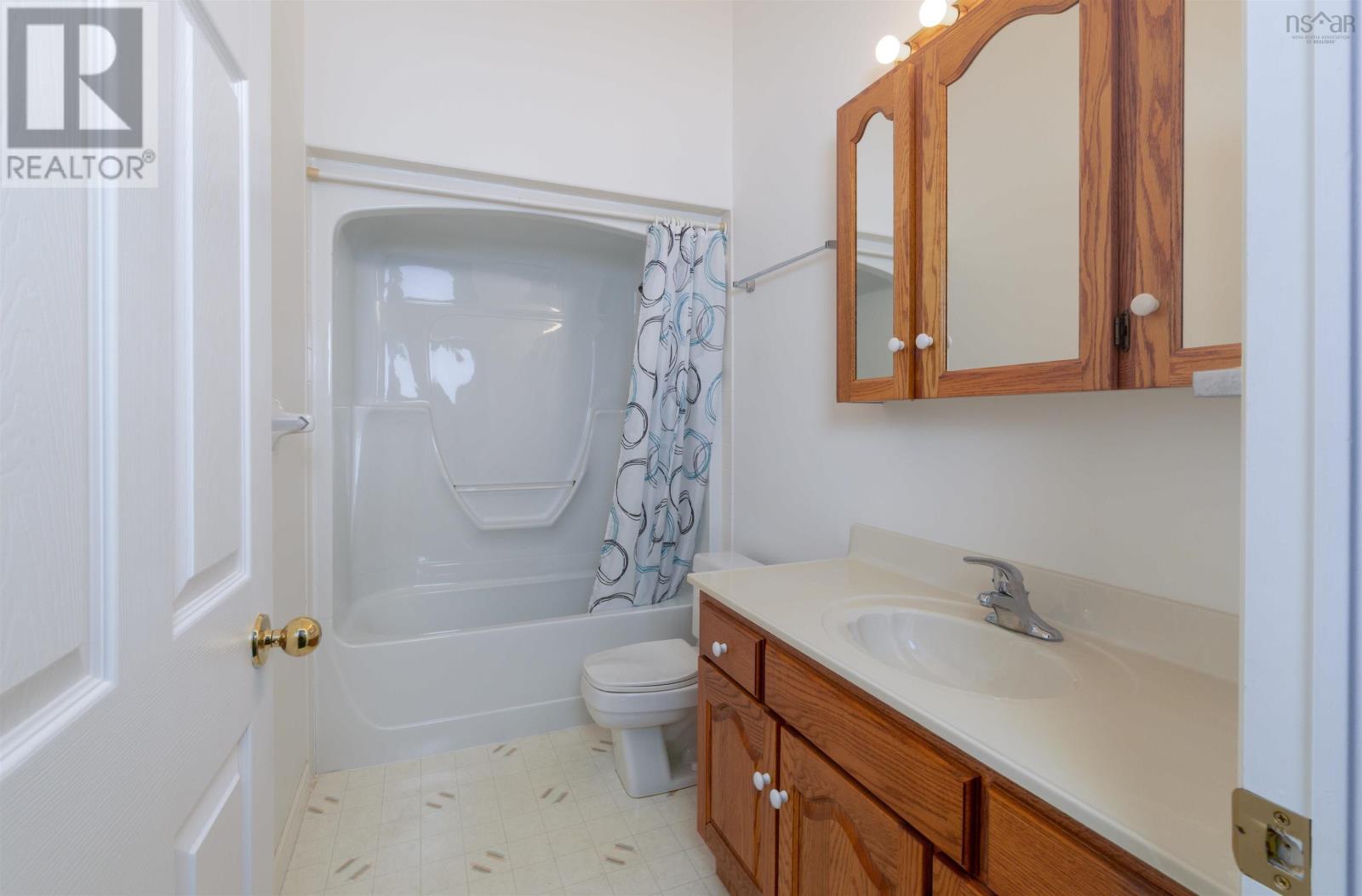 35 Castlewood Drive, Cole Harbour, Nova Scotia  B2V 2R3 - Photo 48 - 202514181