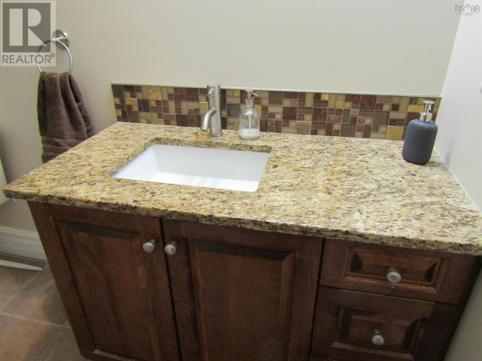 205 87 Pebblecreek Crescent, Dartmouth, Nova Scotia  B2W 0J9 - Photo 37 - 202518932