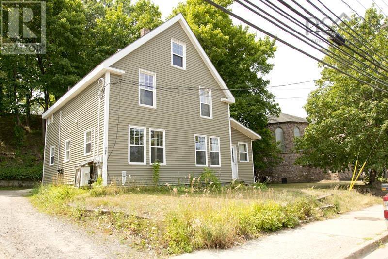 296 Main Street, Kentville, Nova Scotia  B4N 1K4 - Photo 1 - 202520159