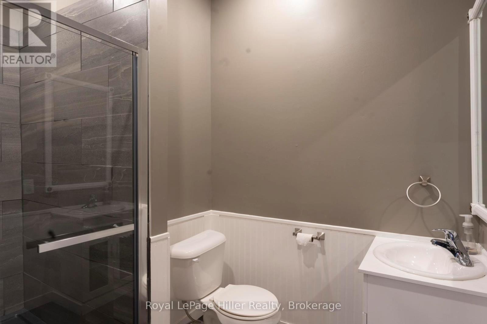 21 Market Place, Stratford, Ontario  N5A 1A4 - Photo 18 - X12251141