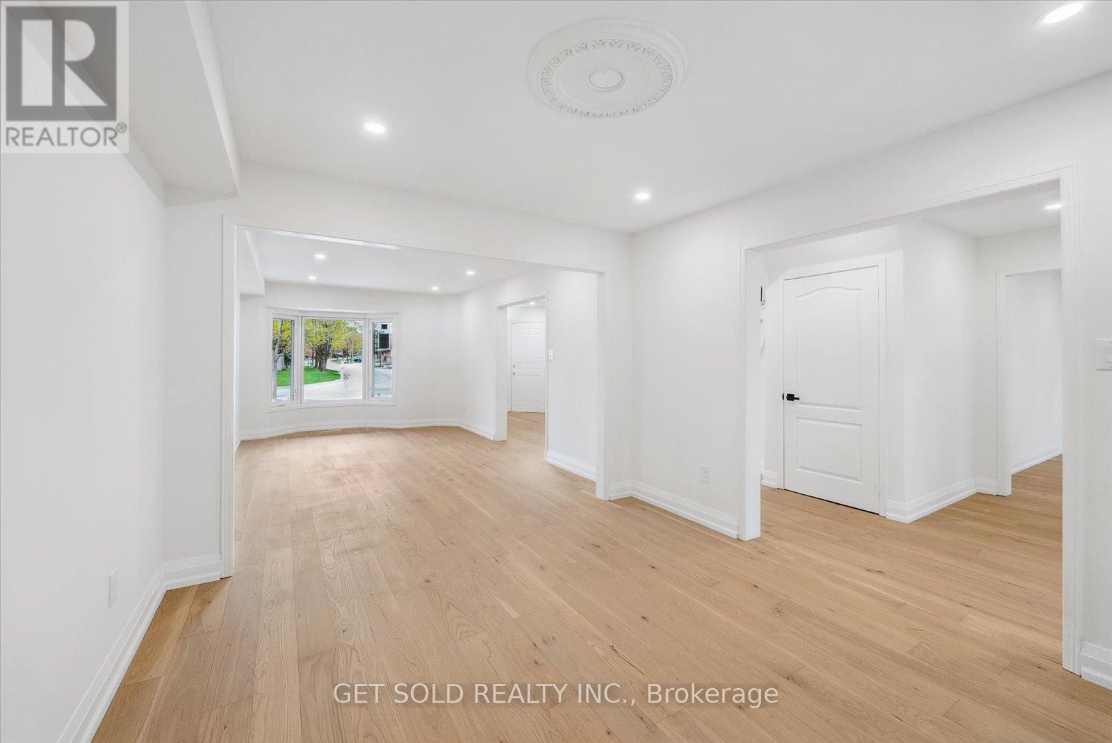 27 Edenbridge Drive, Vaughan, Ontario  L4J 7V1 - Photo 8 - N12336714
