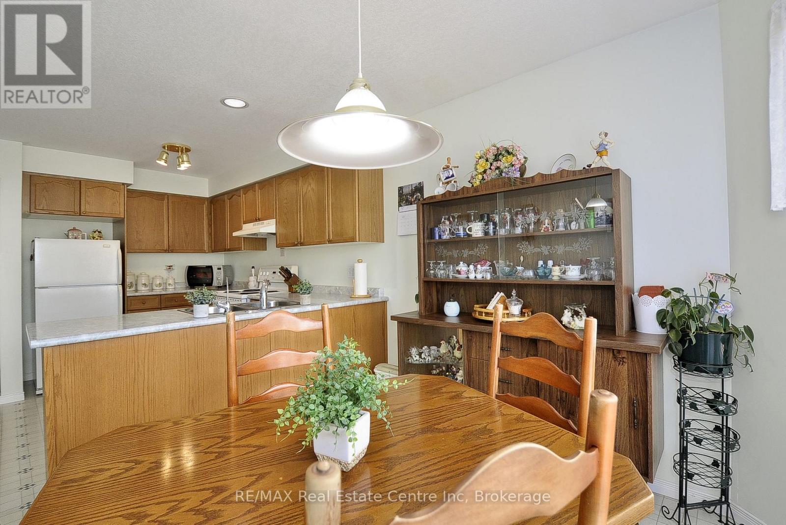 80 Hawkins Drive, Cambridge, Ontario  N1T 2A3 - Photo 15 - X12336834