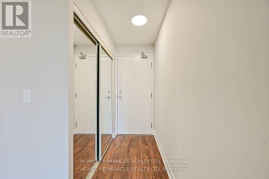 1401 - 155 Legion Road N, Toronto, Ontario  M8Y 0A7 - Photo 7 - W12336724