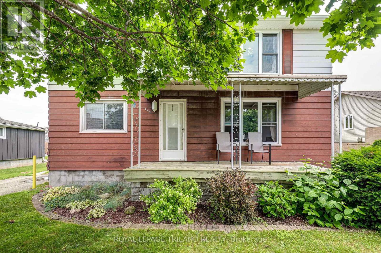 249 Victoria Street, Central Elgin, Ontario  N0L 1B0 - Photo 2 - X12250820
