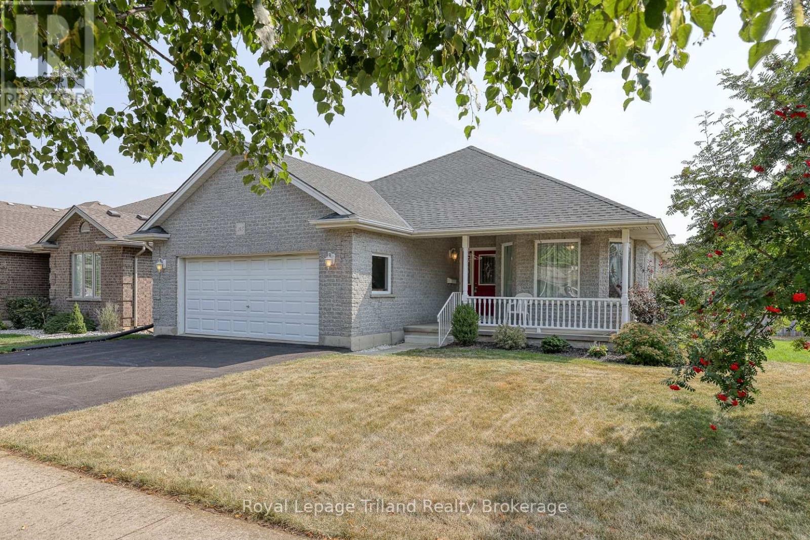245 Falcon Drive, Woodstock, Ontario  N4T 0A1 - Photo 1 - X12336861