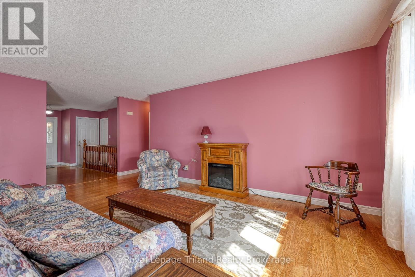 245 Falcon Drive, Woodstock, Ontario  N4T 0A1 - Photo 13 - X12336861
