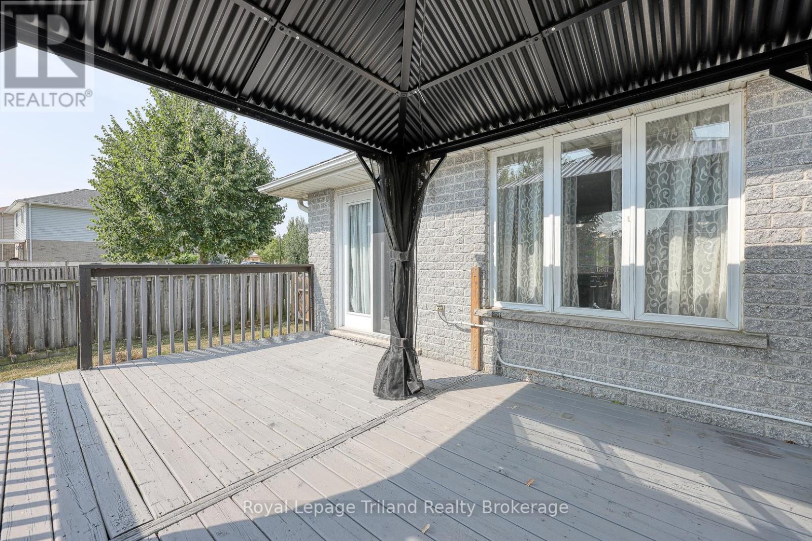 245 Falcon Drive, Woodstock, Ontario  N4T 0A1 - Photo 46 - X12336861