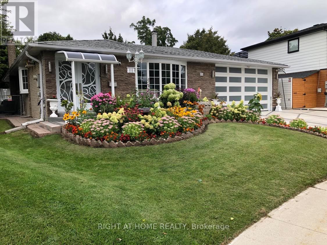 Property at 60 SANDRIFT SQUARE image 2