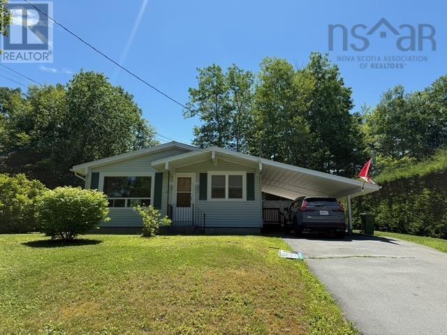 14 Linden Avenue, Bridgewater, Nova Scotia  B4V 1J6 - Photo 2 - 202517504