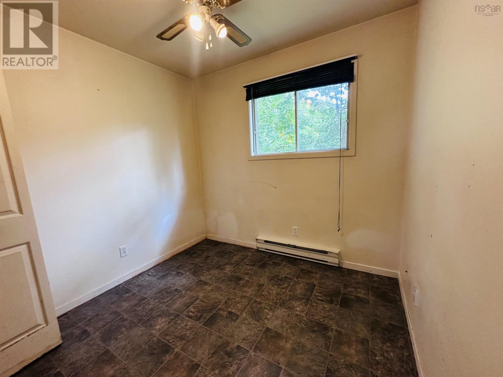 210 Victoria Road, Bridgewater, Nova Scotia  B4V 2N9 - Photo 14 - 202519635