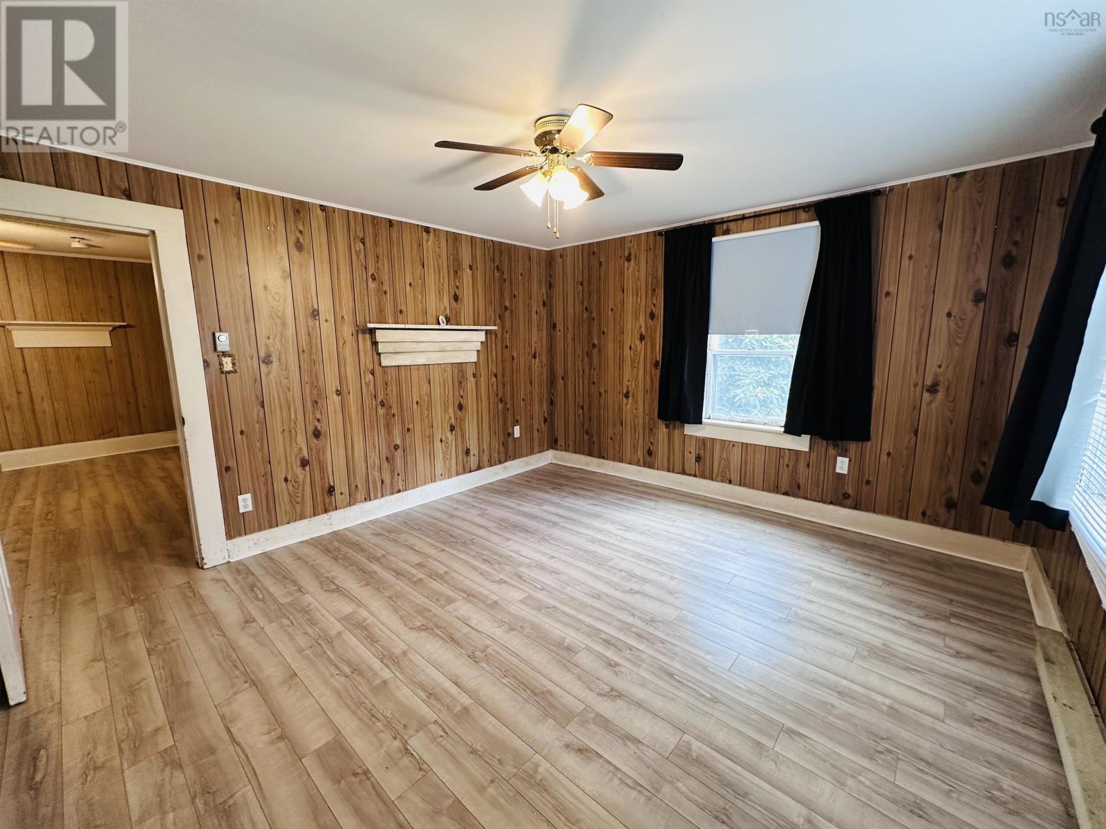 210 Victoria Road, Bridgewater, Nova Scotia  B4V 2N9 - Photo 6 - 202519635