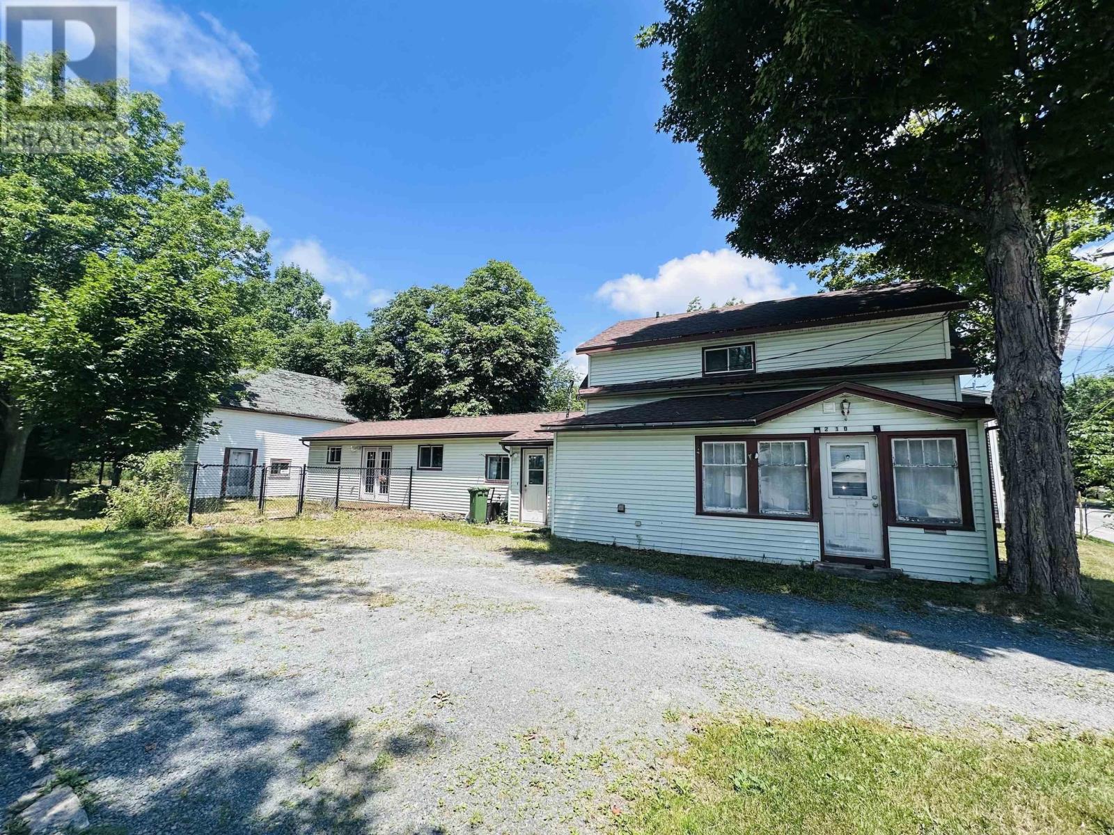 210 Victoria Road, Bridgewater, Nova Scotia  B4V 2N9 - Photo 19 - 202519635