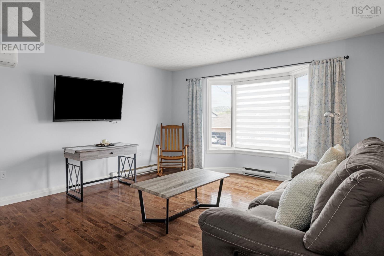 55 Diana Grace Avenue, Portland Estates, Dartmouth, Nova Scotia  B2W 6A2 - Photo 3 - 202519896