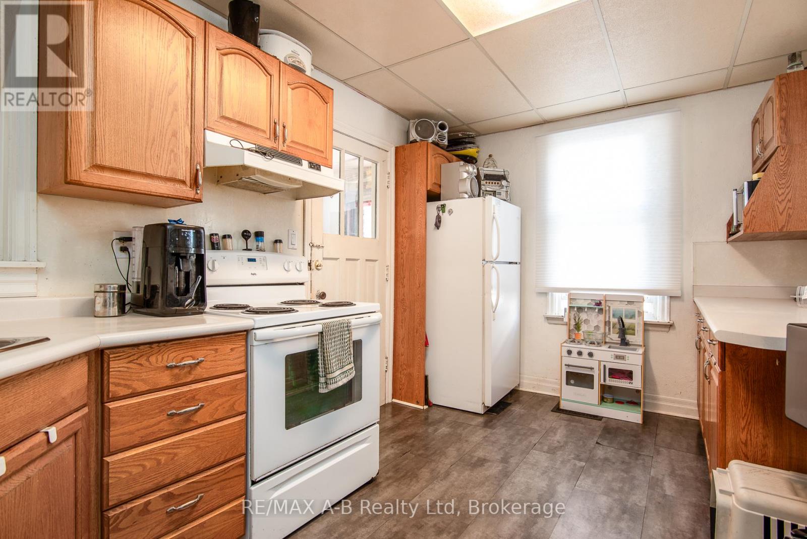 83 East Gore Street, Stratford, Ontario  N5A 3X4 - Photo 6 - X12313160