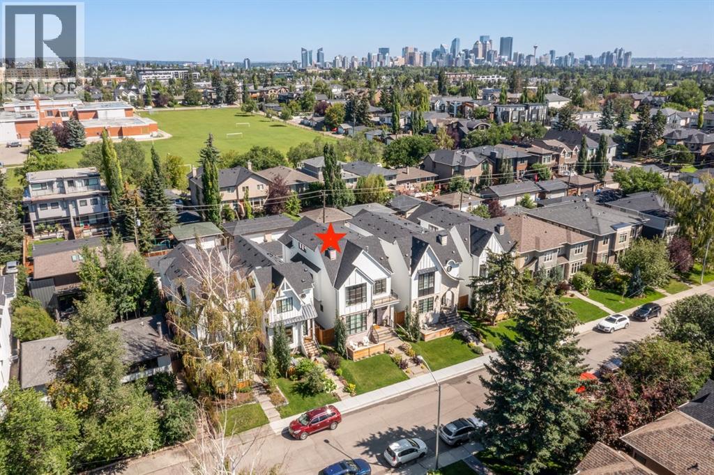 Property at 2032 41 Avenue SW image 3