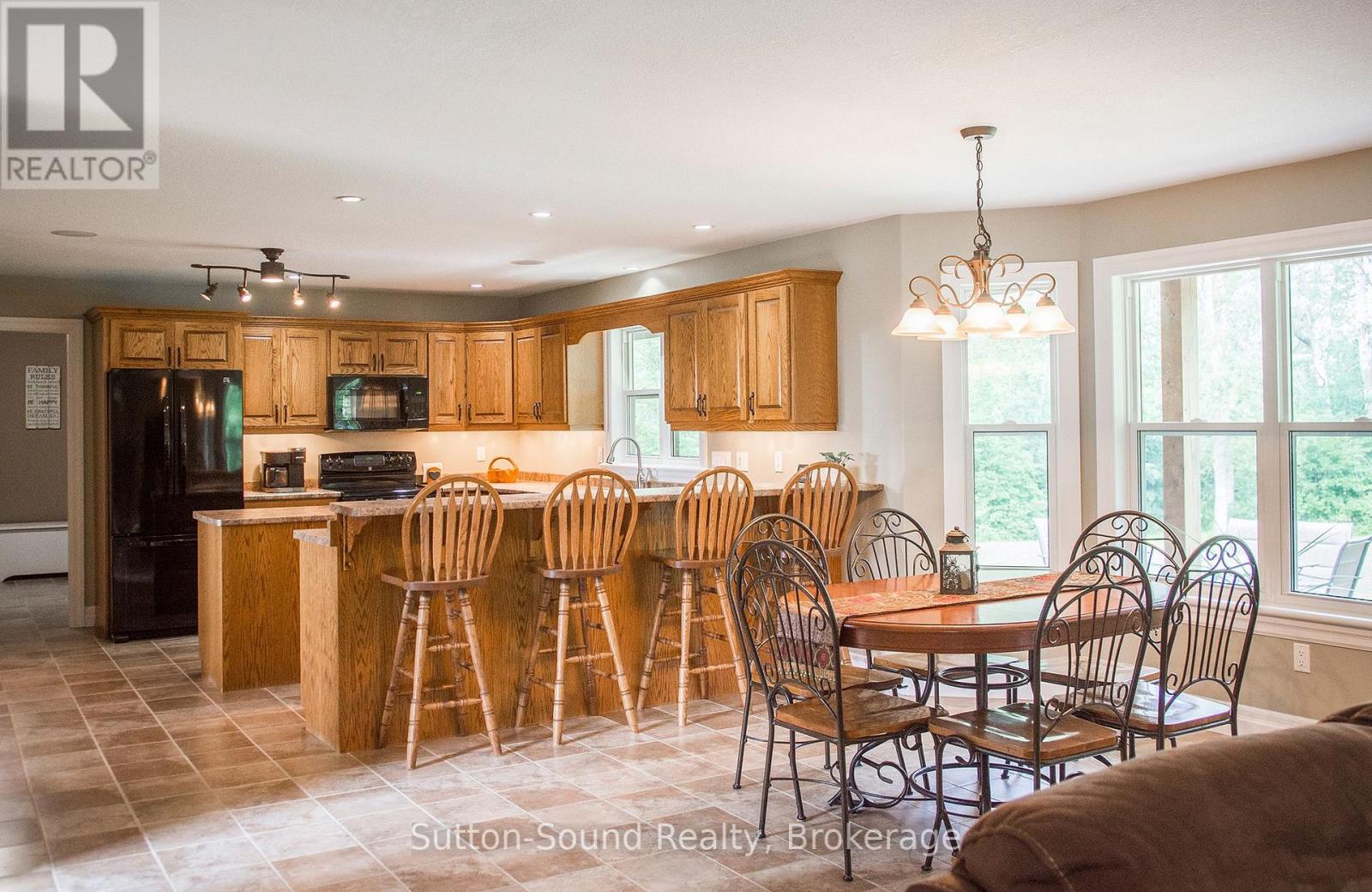 802677 Grey 40 Road, Chatsworth, Ontario  N0H 1G0 - Photo 24 - X12332762