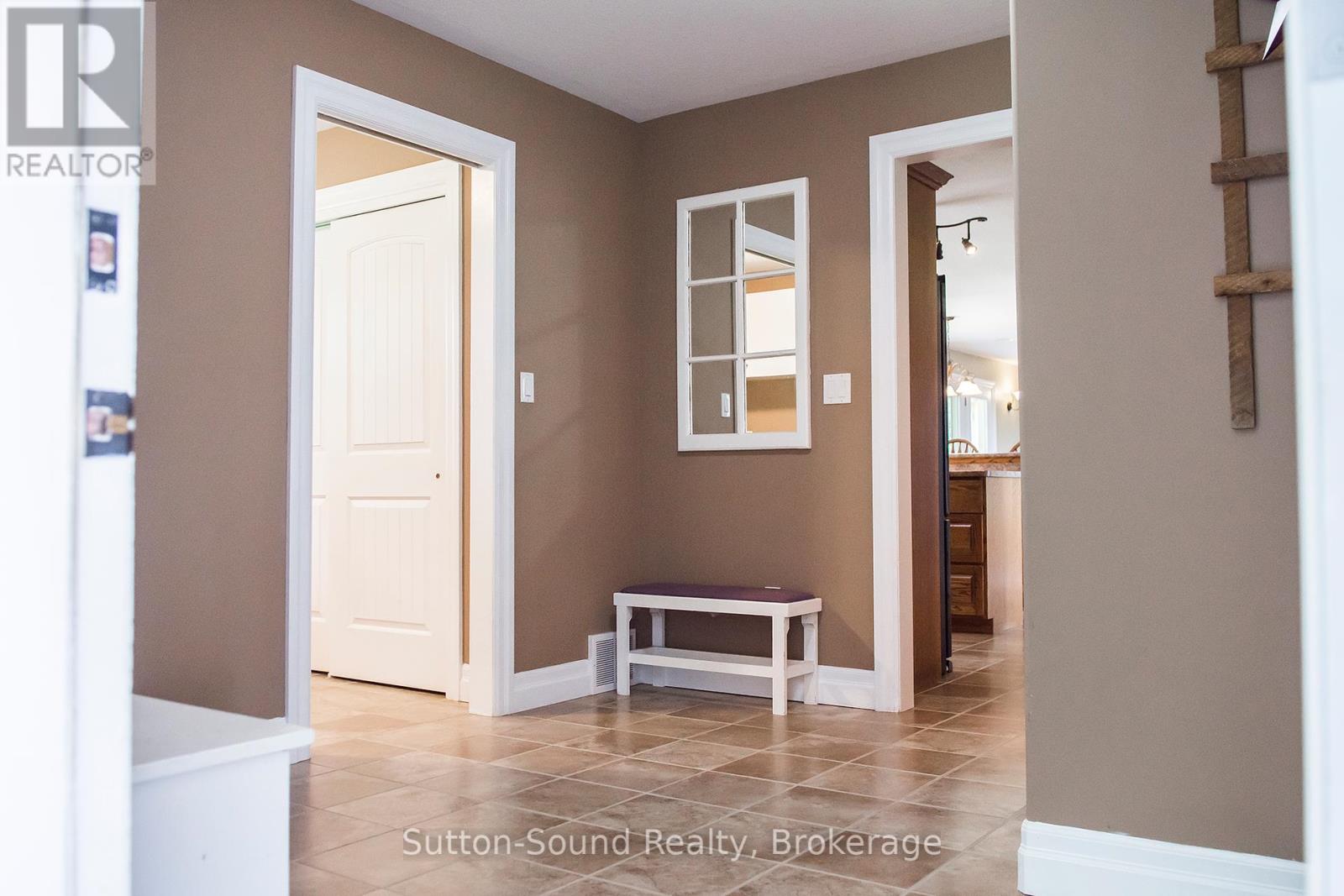 802677 Grey 40 Road, Chatsworth, Ontario  N0H 1G0 - Photo 21 - X12332762