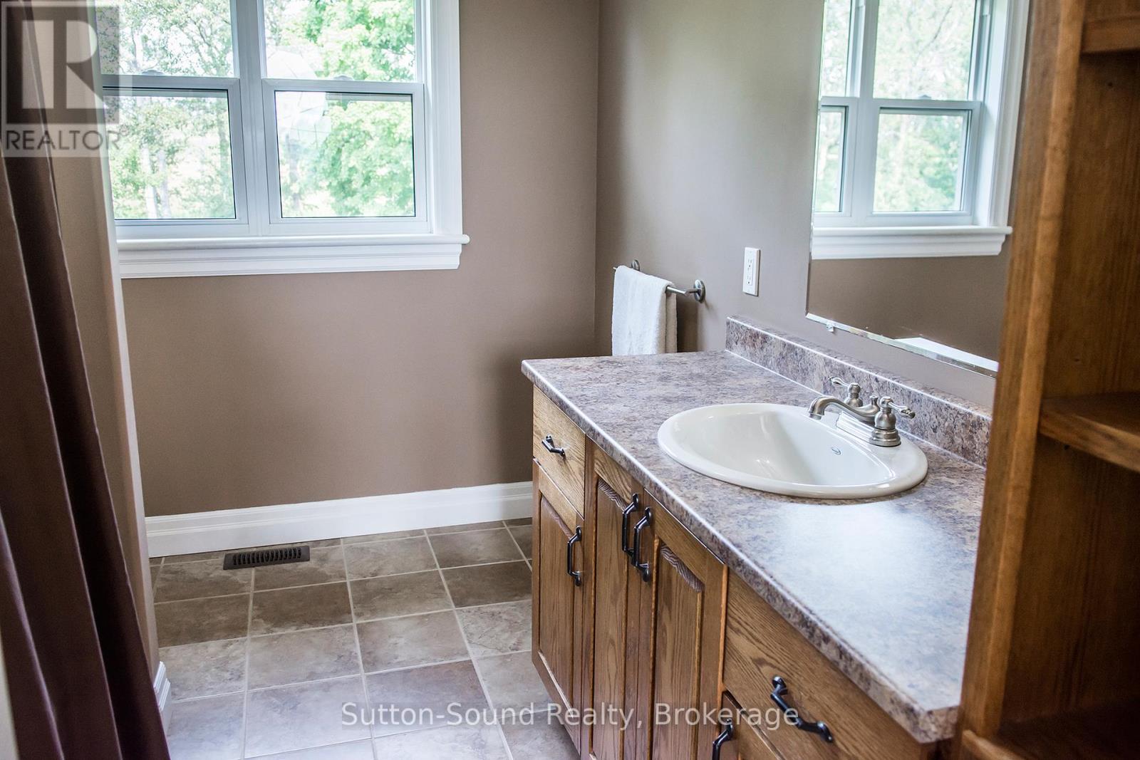 802677 Grey 40 Road, Chatsworth, Ontario  N0H 1G0 - Photo 40 - X12332762