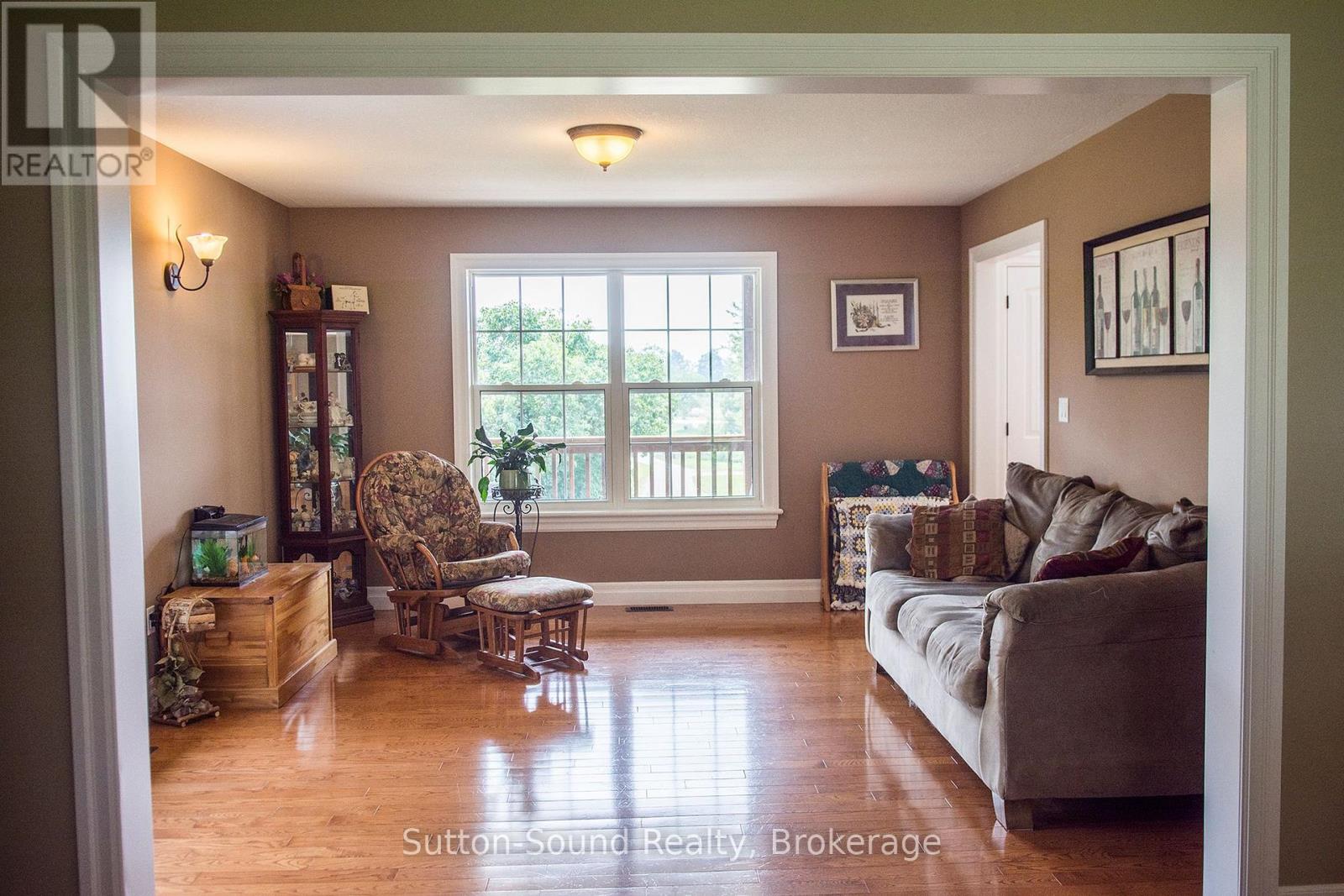 802677 Grey 40 Road, Chatsworth, Ontario  N0H 1G0 - Photo 29 - X12332762