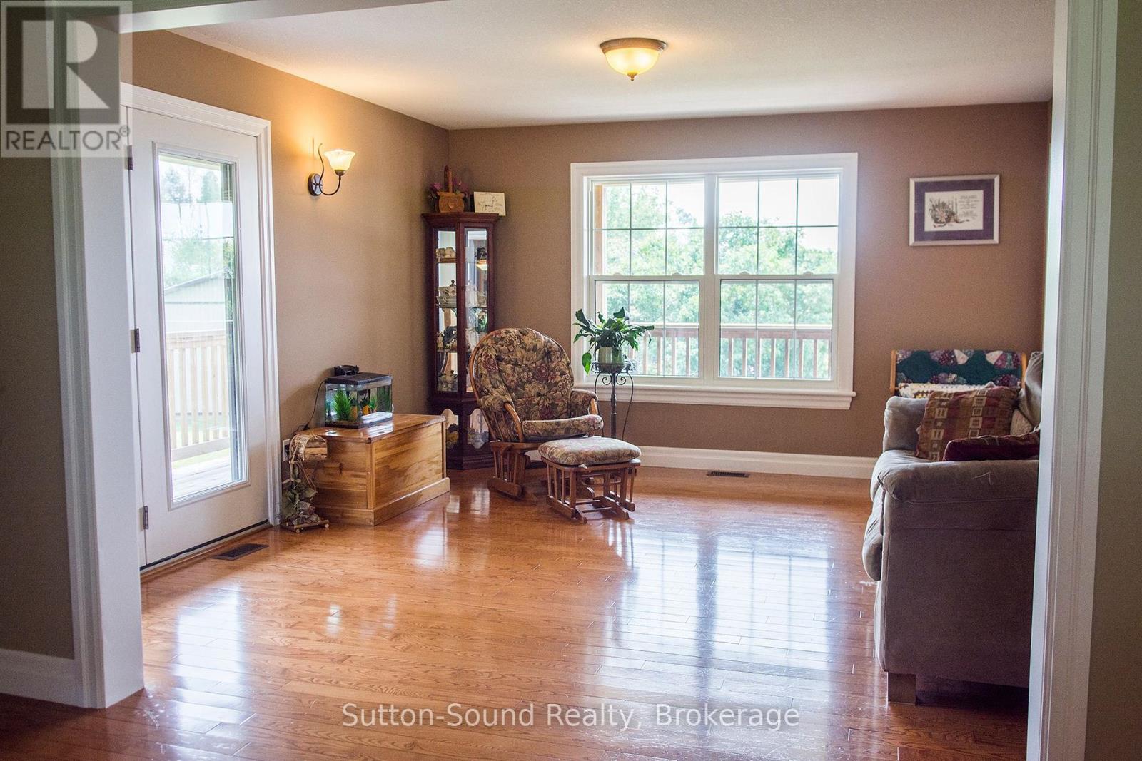 802677 Grey 40 Road, Chatsworth, Ontario  N0H 1G0 - Photo 30 - X12332762