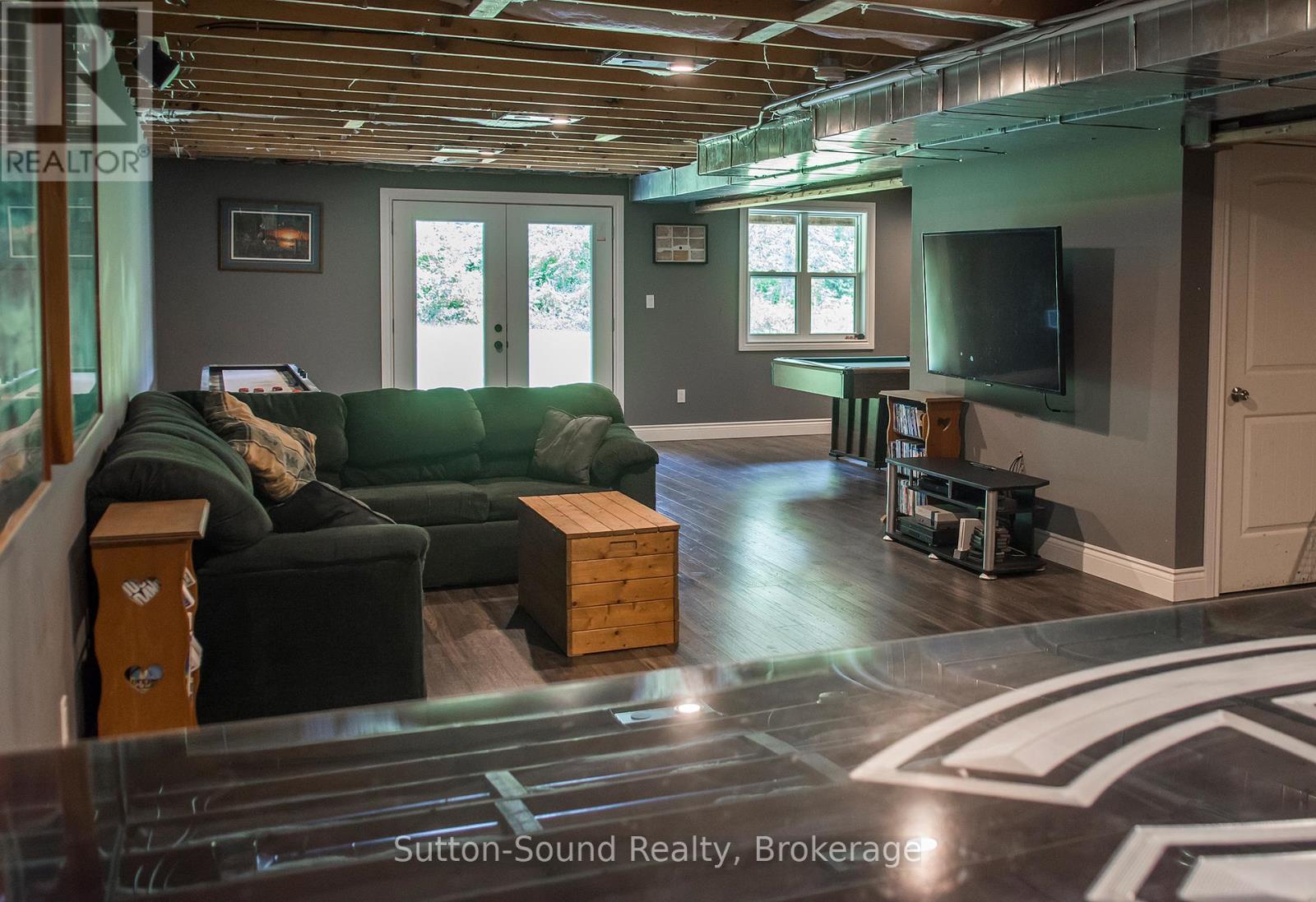 802677 Grey 40 Road, Chatsworth, Ontario  N0H 1G0 - Photo 42 - X12332762