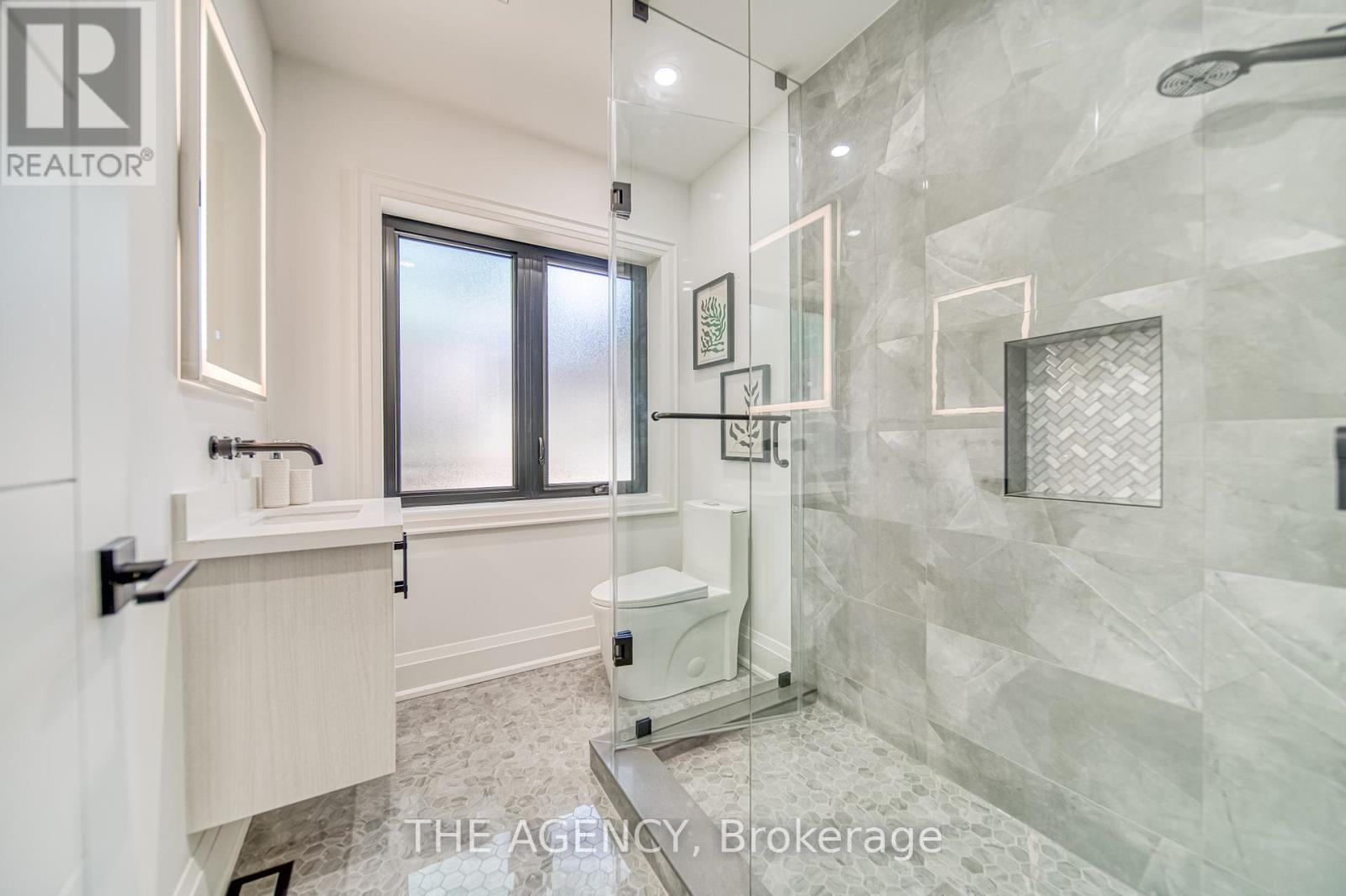 16 Duncannon Drive, Toronto, Ontario  M5P 2M1 - Photo 27 - C12336896