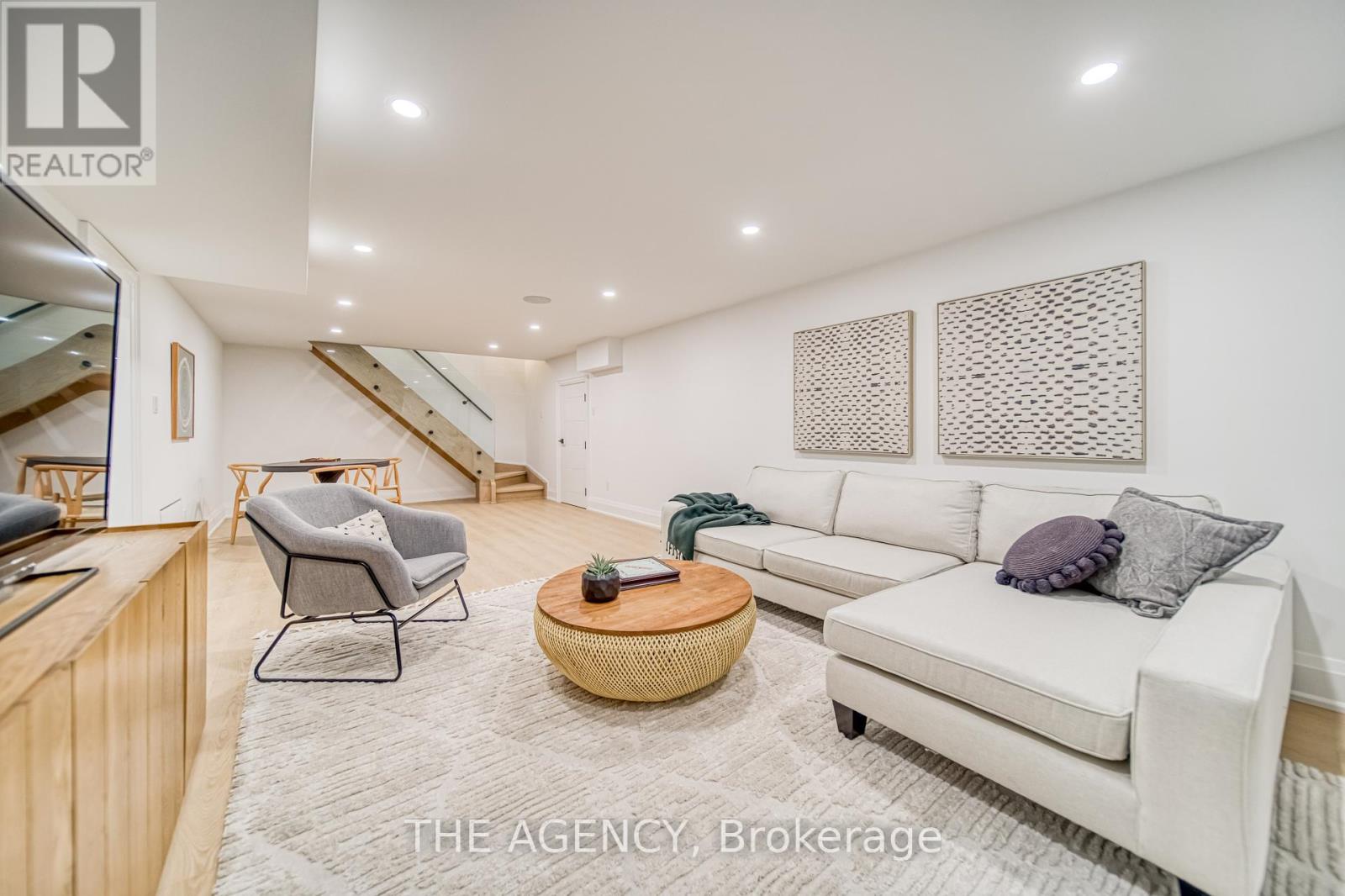 16 Duncannon Drive, Toronto, Ontario  M5P 2M1 - Photo 30 - C12336896