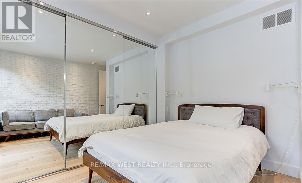 185 Logan Avenue, Toronto, Ontario  M4M 2N2 - Photo 15 - E12336813
