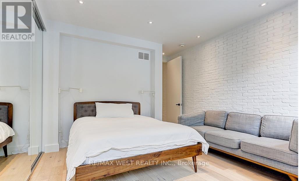 185 Logan Avenue, Toronto, Ontario  M4M 2N2 - Photo 16 - E12336813