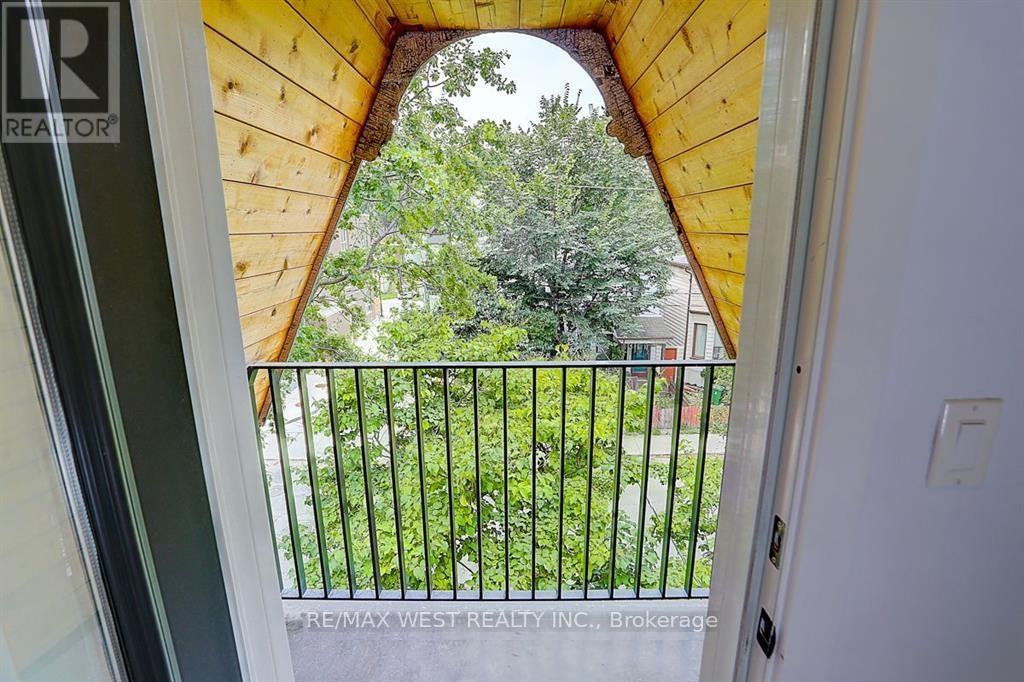 185 Logan Avenue, Toronto, Ontario  M4M 2N2 - Photo 20 - E12336813