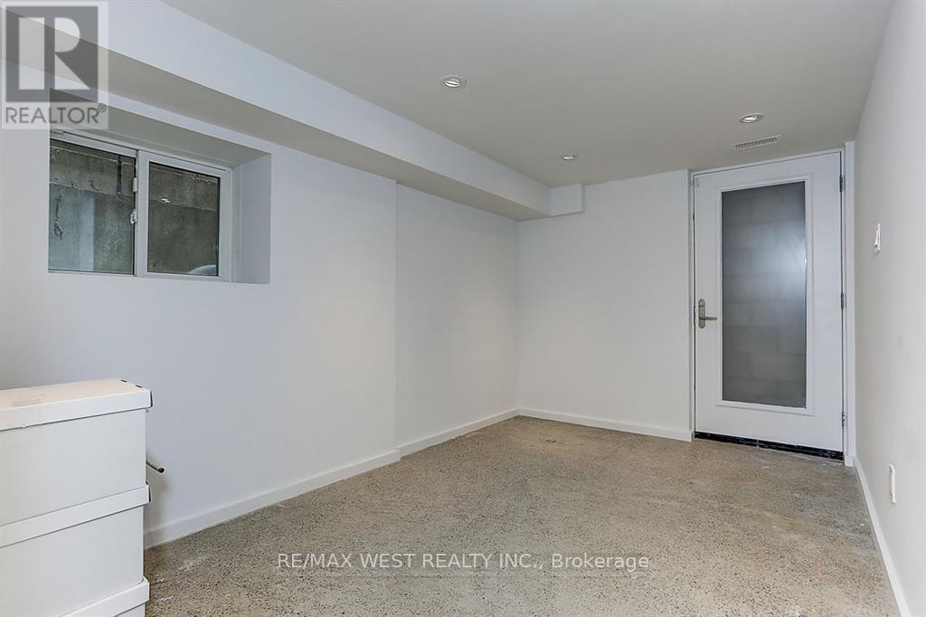 185 Logan Avenue, Toronto, Ontario  M4M 2N2 - Photo 27 - E12336813