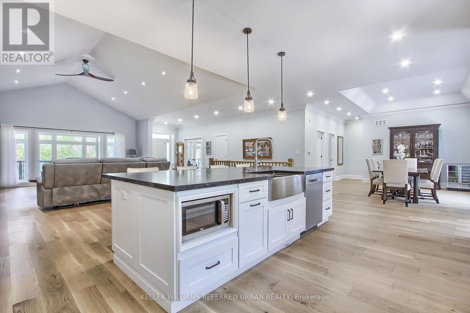 2705 14th Line, Innisfil, Ontario  L0L 1R0 - Photo 10 - N12336780