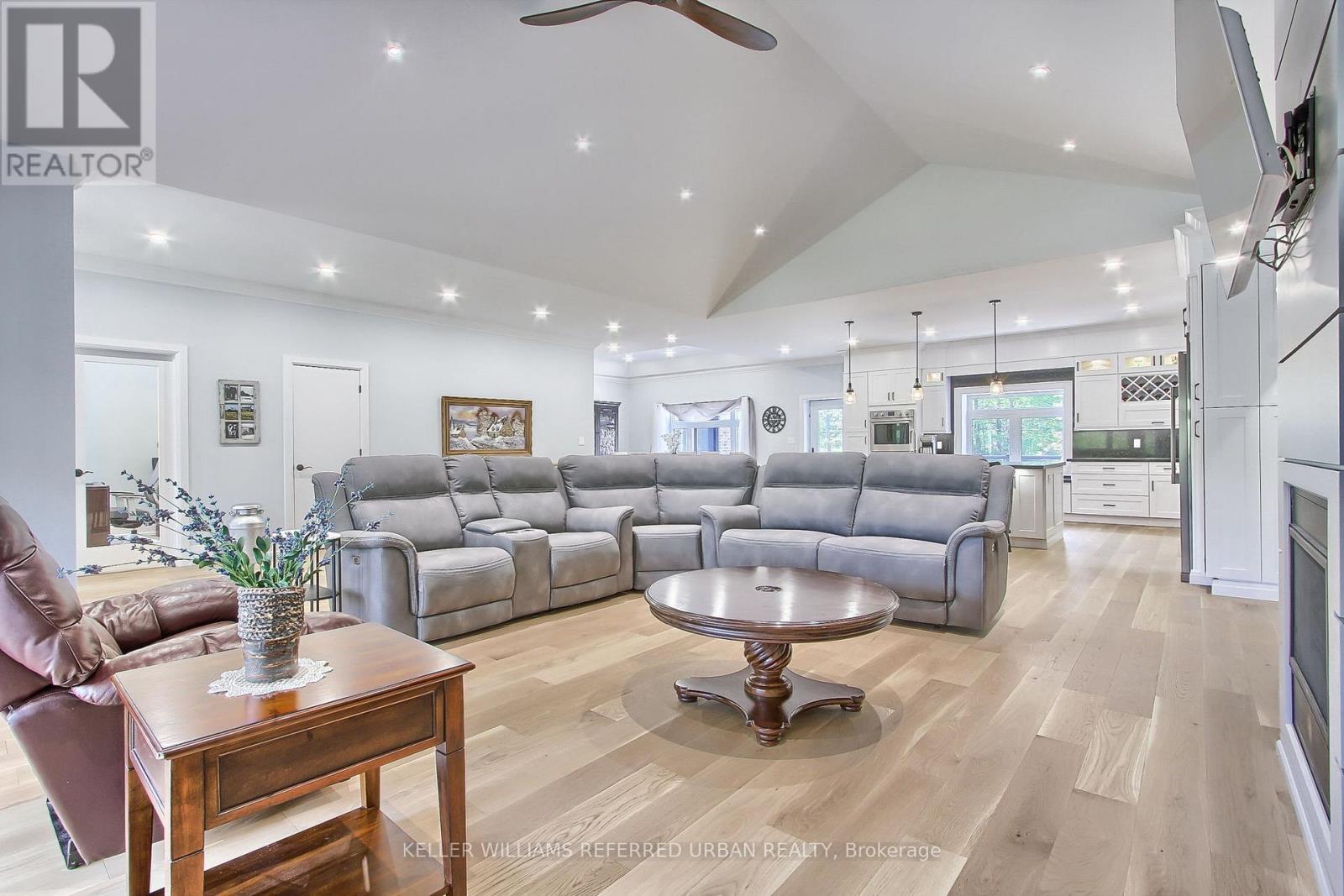 2705 14th Line, Innisfil, Ontario  L0L 1R0 - Photo 6 - N12336780