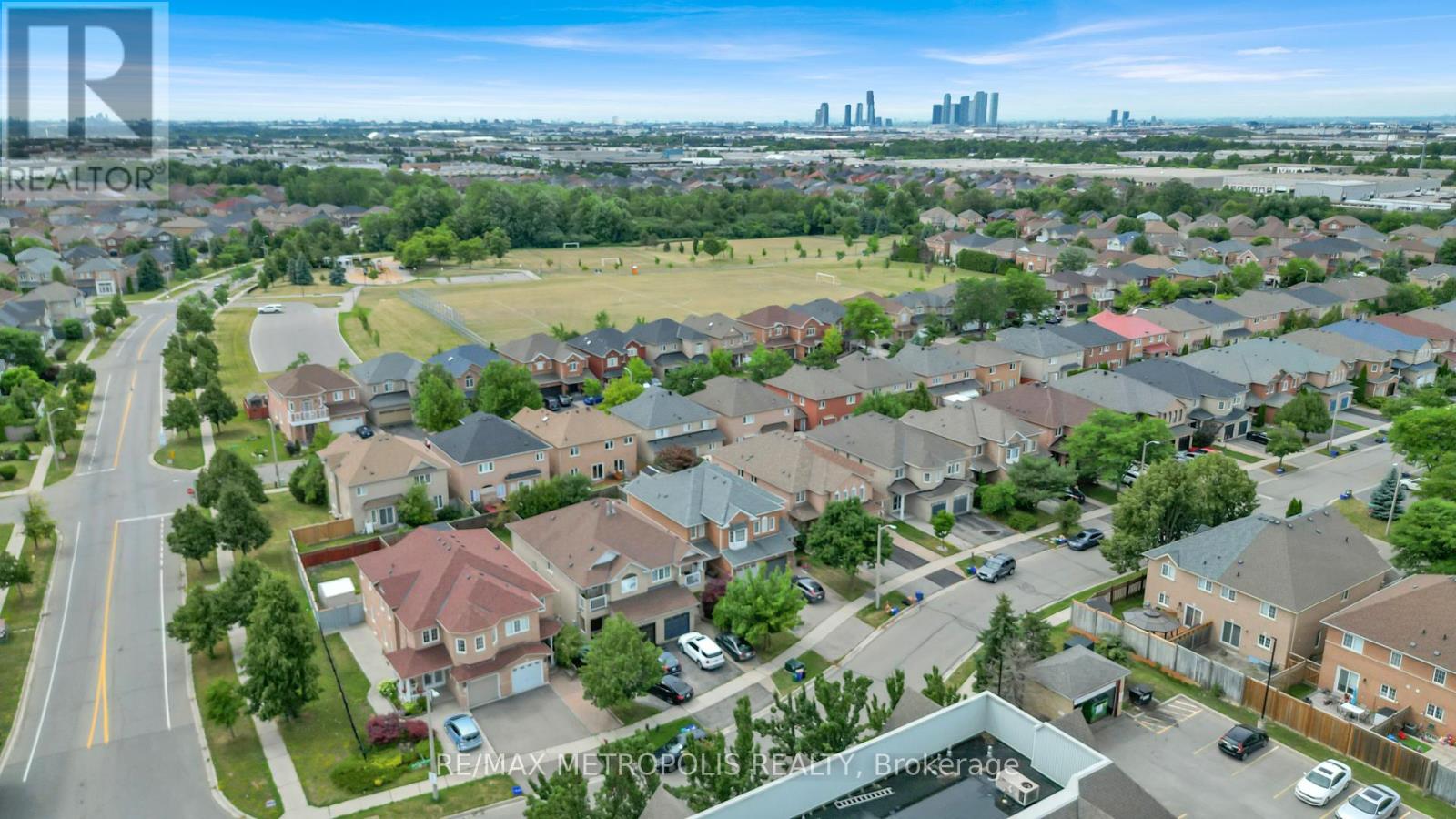 15 Royal Appian Crescent, Vaughan (Patterson), Ontario L4K 5K9 - Photo 12 - N12336884