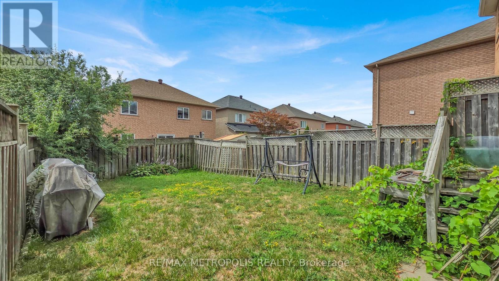Property at 15 ROYAL APPIAN CRESCENT image 3