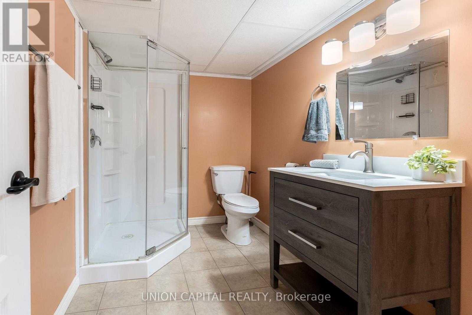 93 Booth Drive, Whitchurch-Stouffville, Ontario  L4A 4K4 - Photo 39 - N12336920