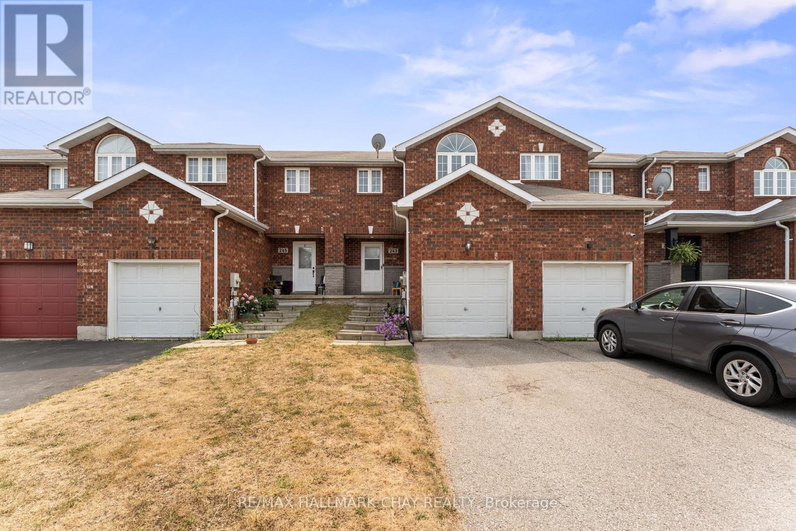 243 STANLEY STREET, Barrie, Ontario