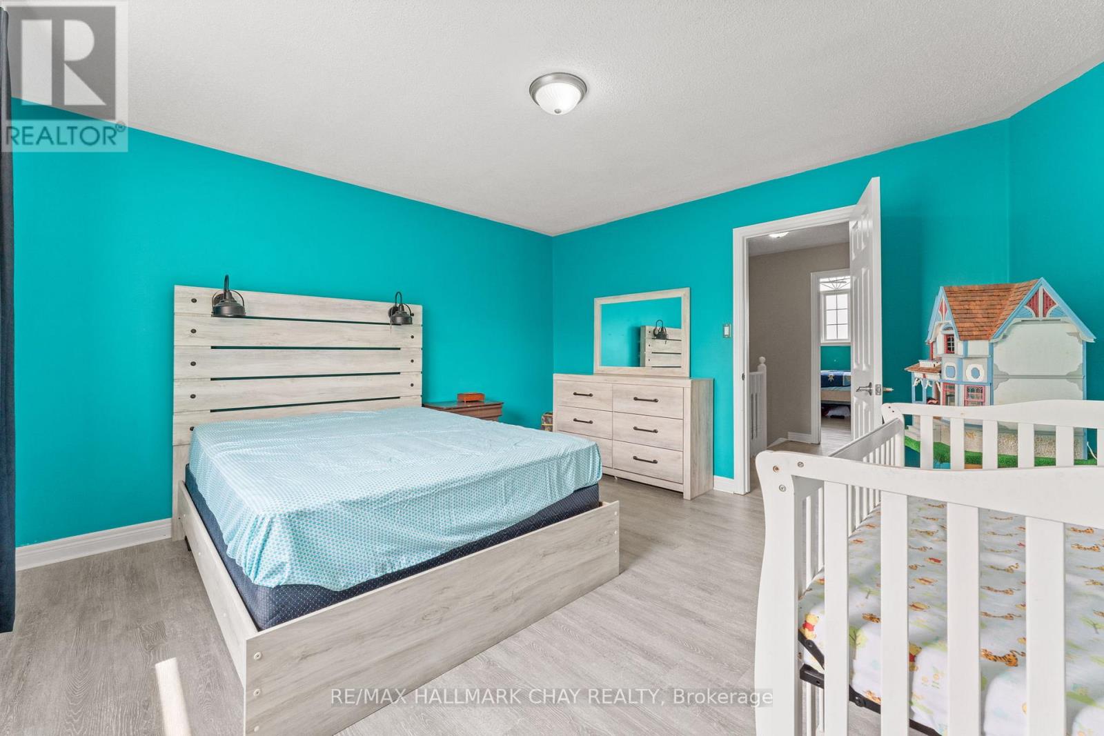 243 Stanley Street, Barrie, Ontario  L4M 7G2 - Photo 18 - S12336791