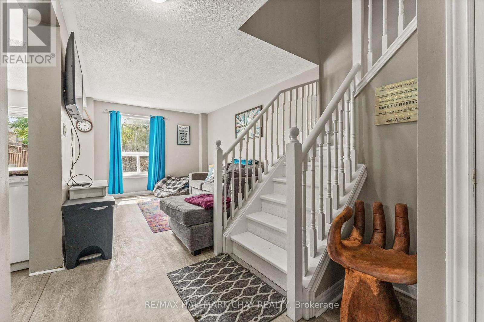 243 Stanley Street, Barrie, Ontario  L4M 7G2 - Photo 7 - S12336791
