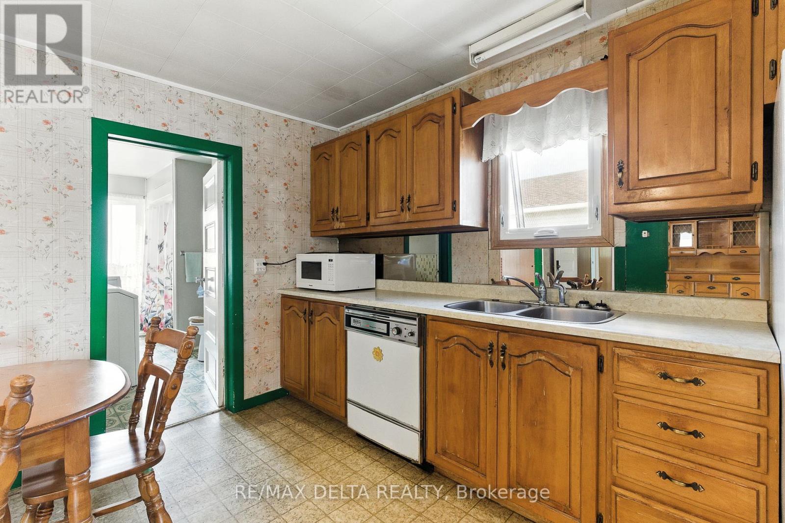 3560 Drouin Road, Clarence-Rockland, Ontario  K0A 2A0 - Photo 8 - X12333244