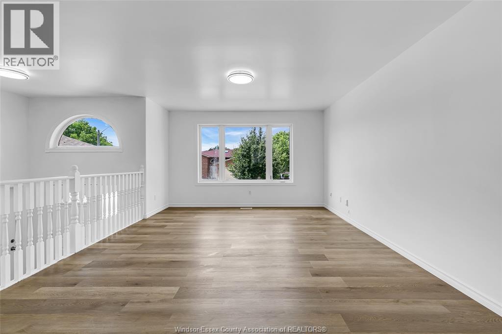 Property at 2152 CURRY image 5