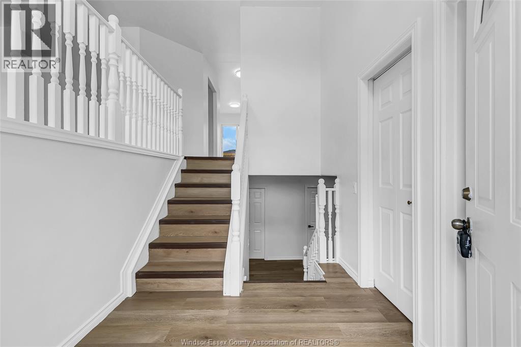 Property at 2152 CURRY image 3