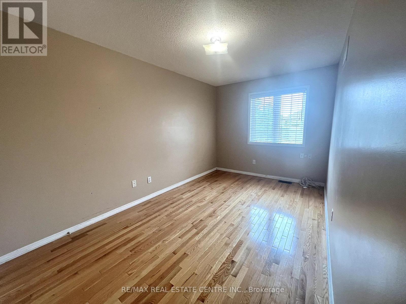 77 Zia Dodda Crescent, Brampton, Ontario  L6P 1J5 - Photo 10 - W12336790