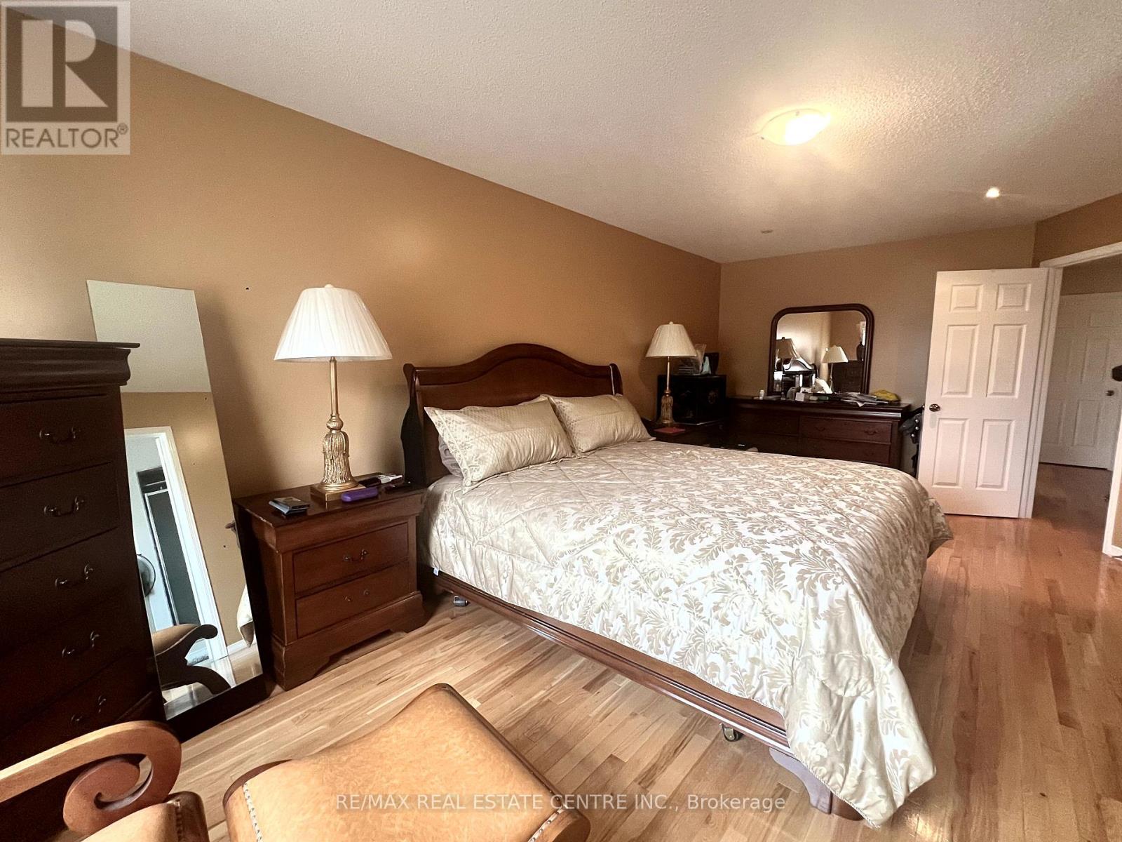 77 Zia Dodda Crescent, Brampton, Ontario  L6P 1J5 - Photo 12 - W12336790
