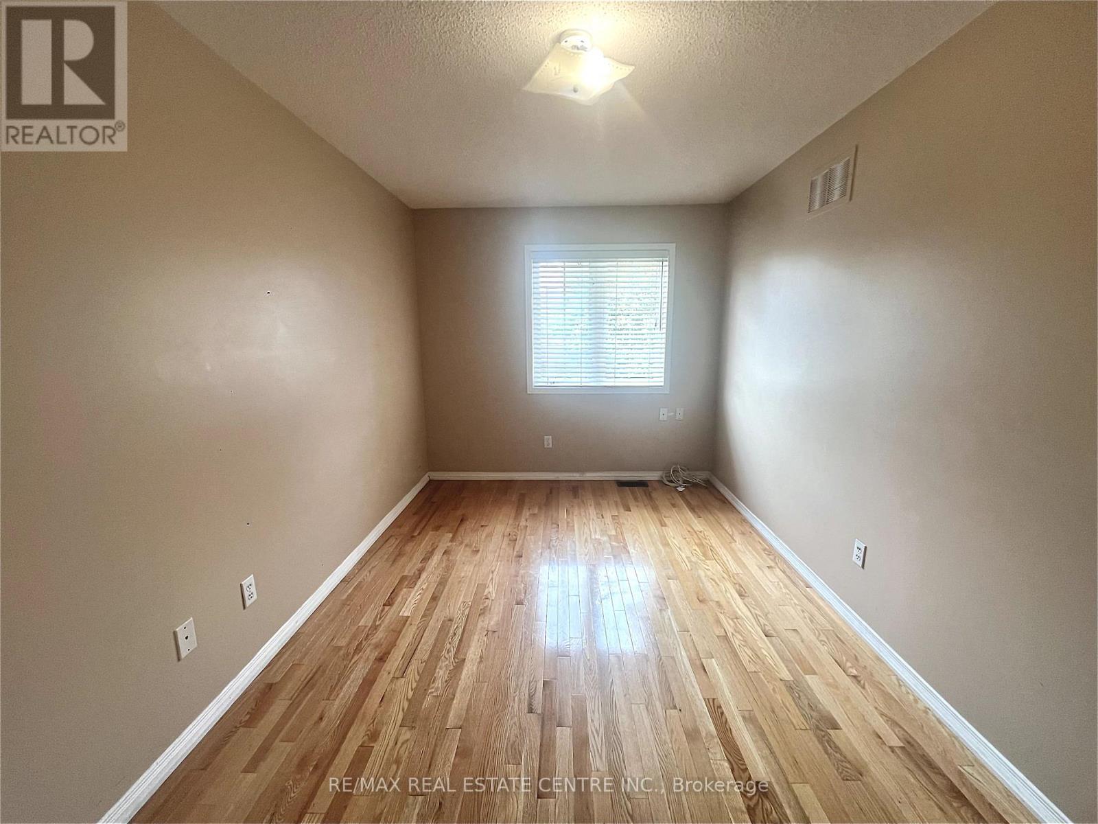 77 Zia Dodda Crescent, Brampton, Ontario  L6P 1J5 - Photo 8 - W12336790