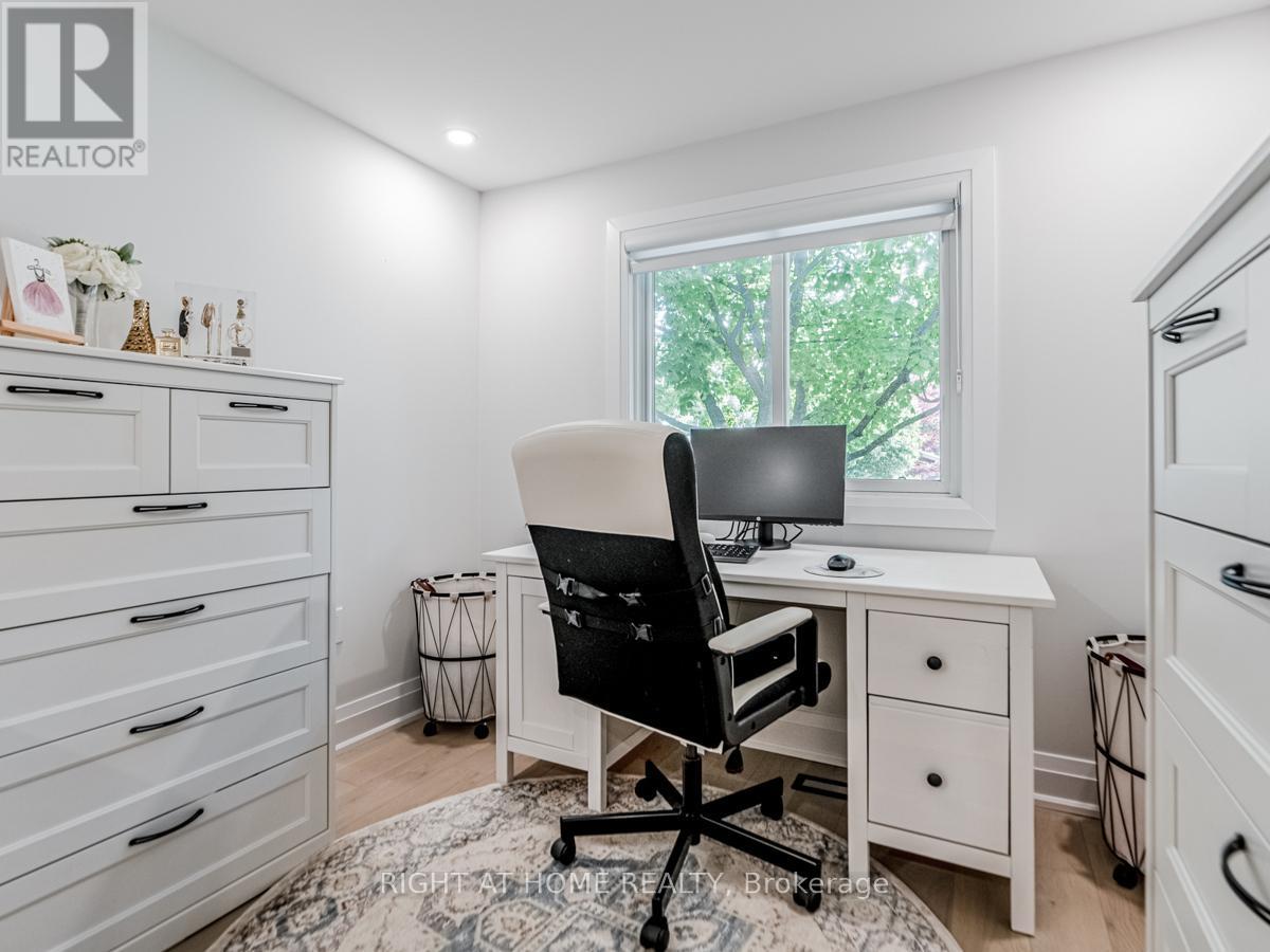 883 Francis Road, Burlington, Ontario  L7T 3Y3 - Photo 16 - W12336858