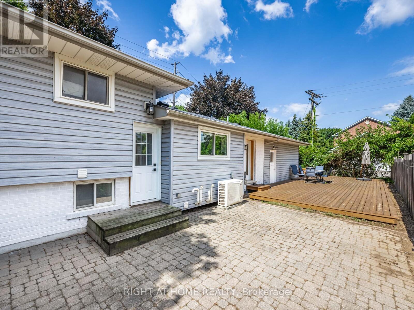 883 Francis Road, Burlington, Ontario  L7T 3Y3 - Photo 28 - W12336858