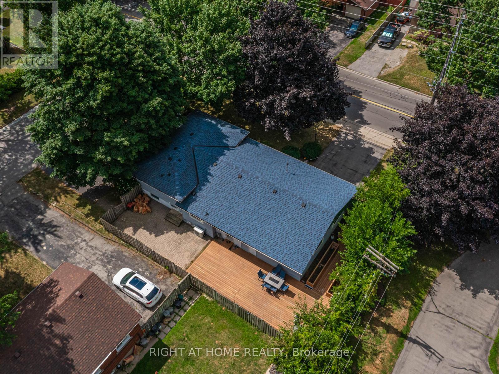 883 Francis Road, Burlington, Ontario  L7T 3Y3 - Photo 30 - W12336858